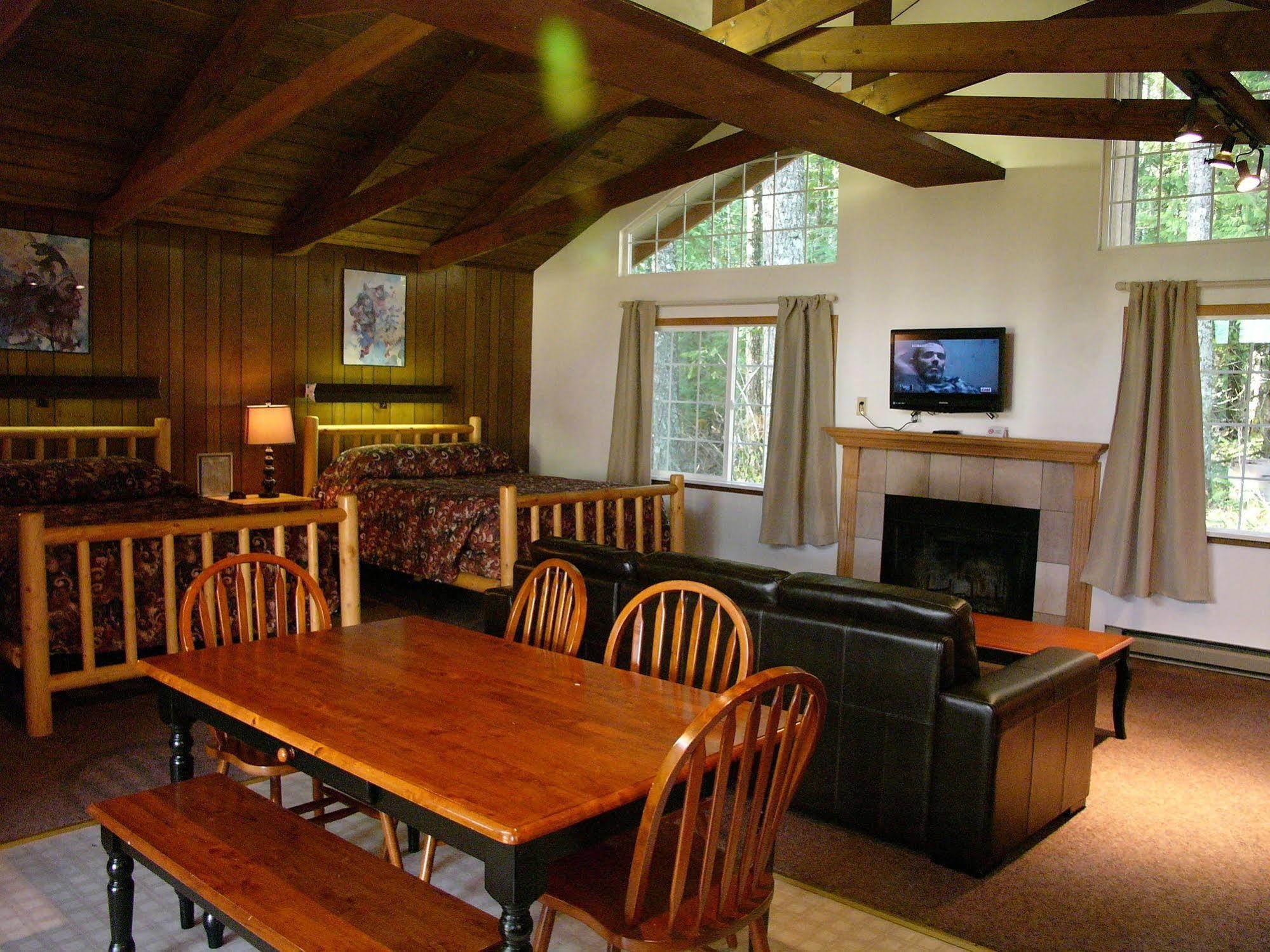 Mountain View Lodge - No Pets Allowed Packwood Exterior photo